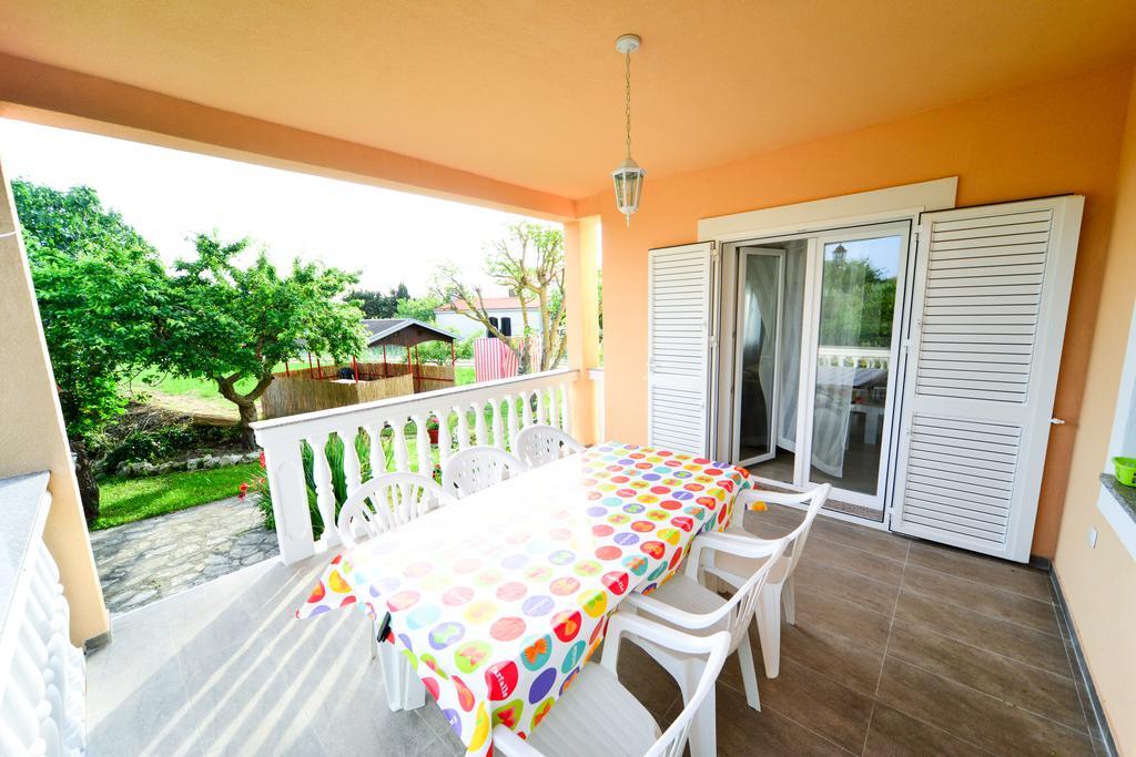 Apartments Valentina Petrcane Exterior foto