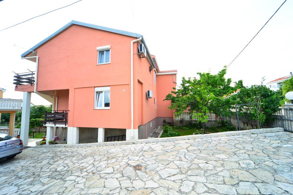 Apartments Valentina Petrcane Exterior foto