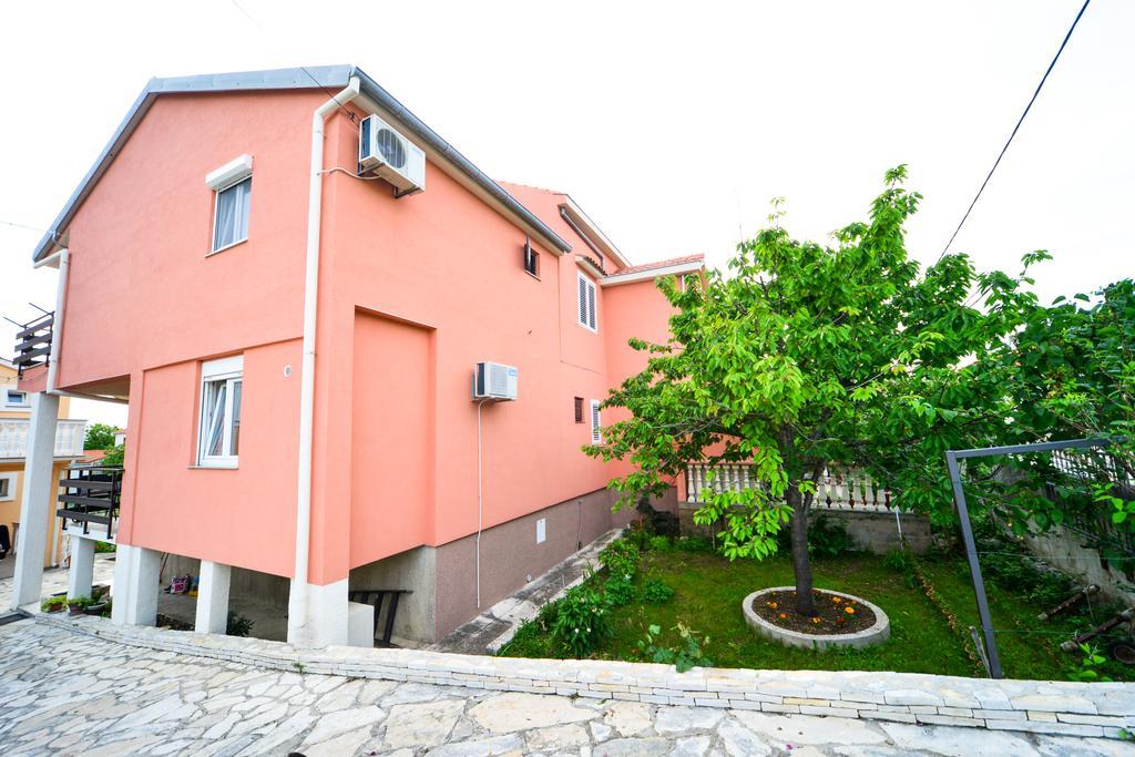 Apartments Valentina Petrcane Exterior foto